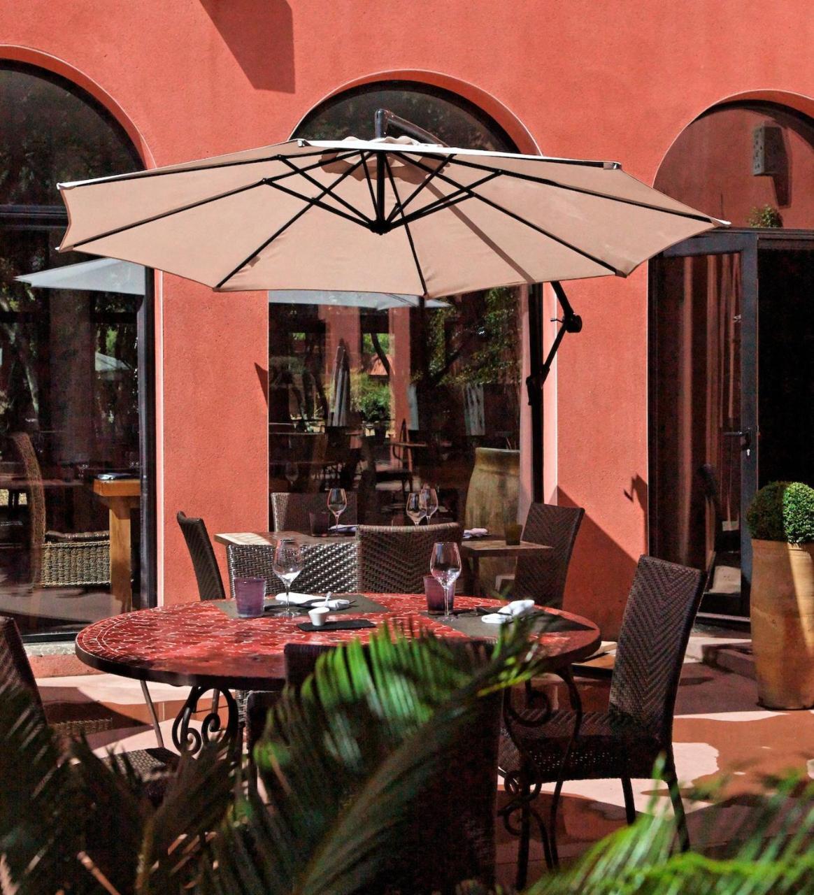 Hotel Restaurant Spa Disini Montpellier Est, The Originals Relais Кастрі Екстер'єр фото